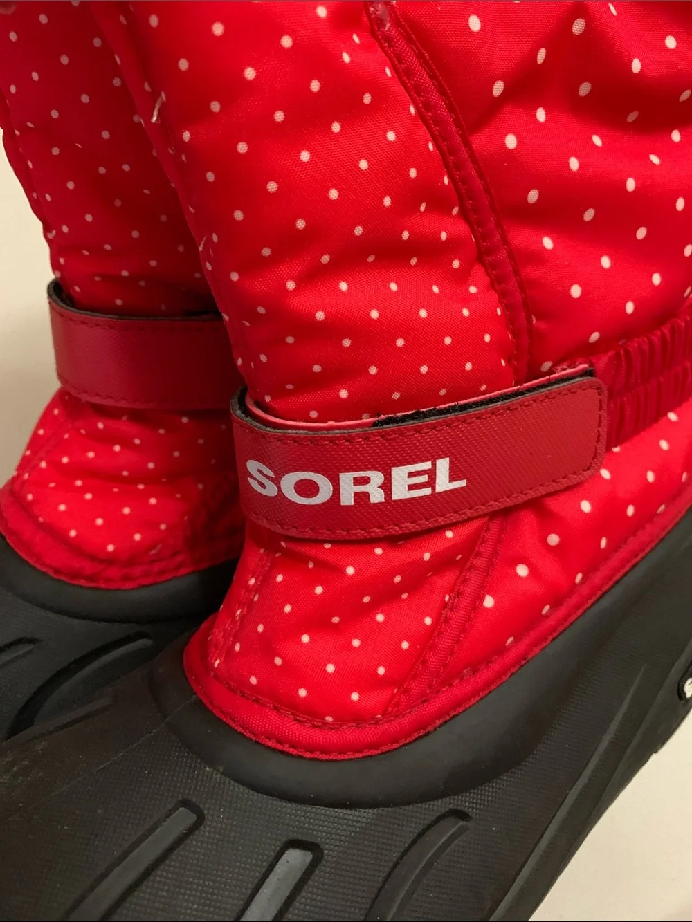 Sorel Red Flurry Print Youth Size 3 Polka Dot Winter Snow Boots Snowman